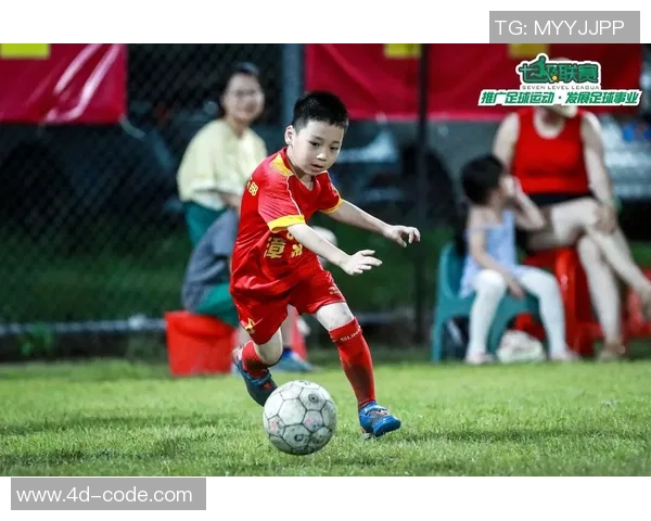 武汉足球明星赛精彩瞬间回顾与精彩图片分享